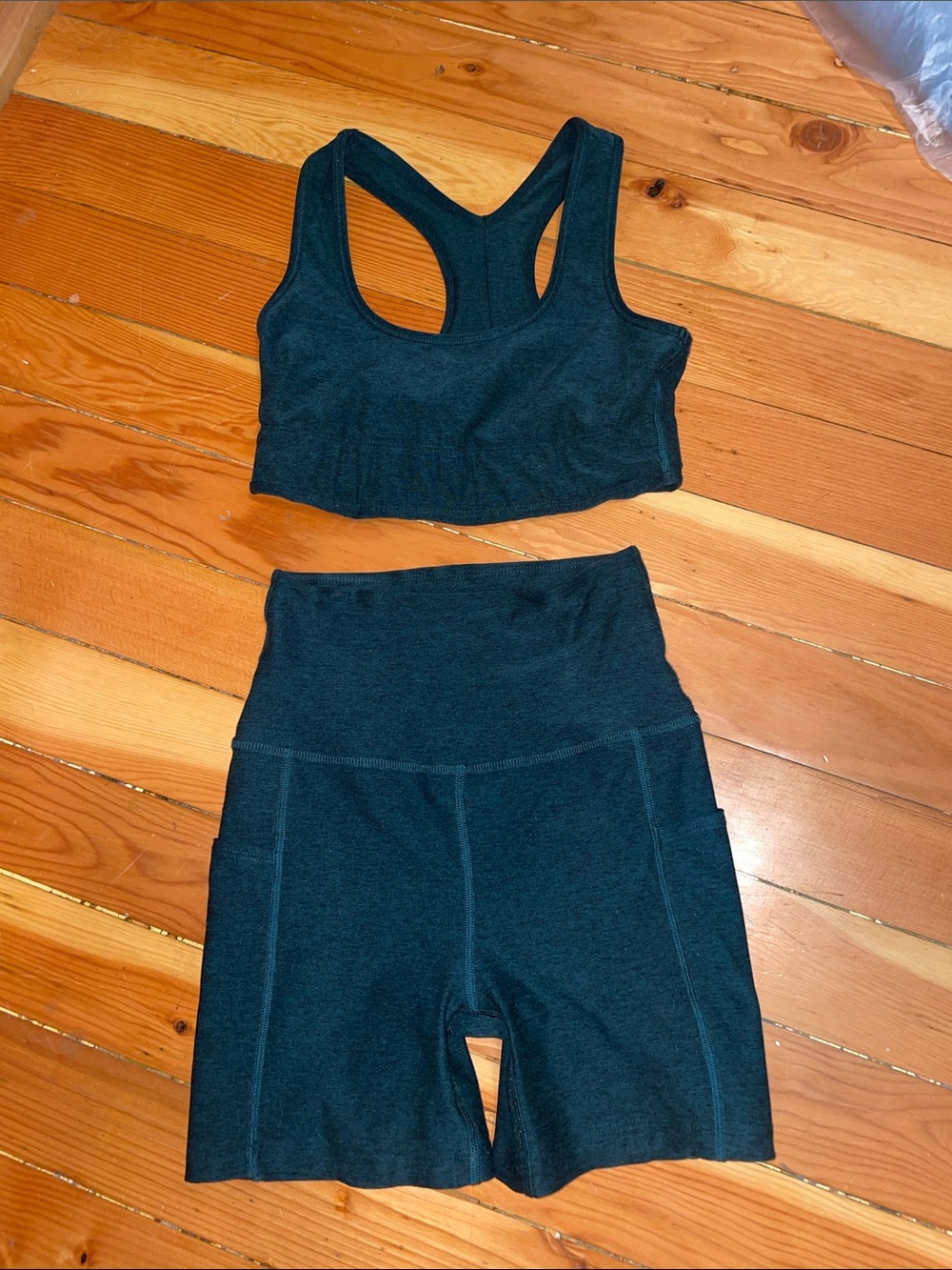 Beyond Yoga Dark Green Seamless Sports Bra & High-Waist Biker Shorts Set